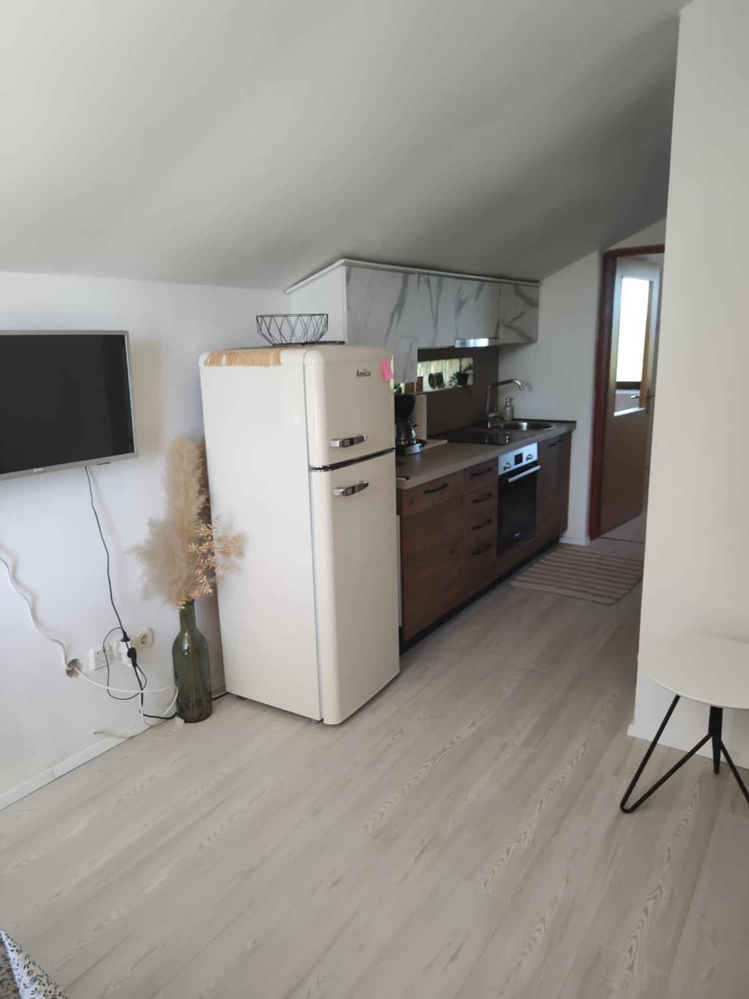 Hilltop Villa Risika Eksteriør bilde